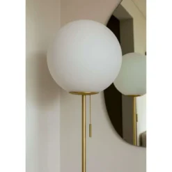 Lámpara de pie Torrano de Globen Lighting, altura 145 cm, travertino