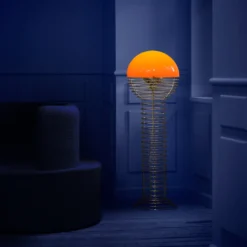 Lámpara de pie VERPAN Wire, naranja