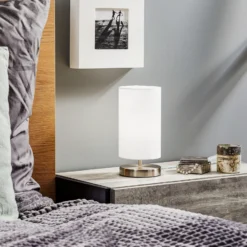 Lámpara de sobremesa Clarie en textil blanco