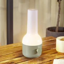 Lámpara de sobremesa recargable Lindby LED para exteriores Isaline, verde,