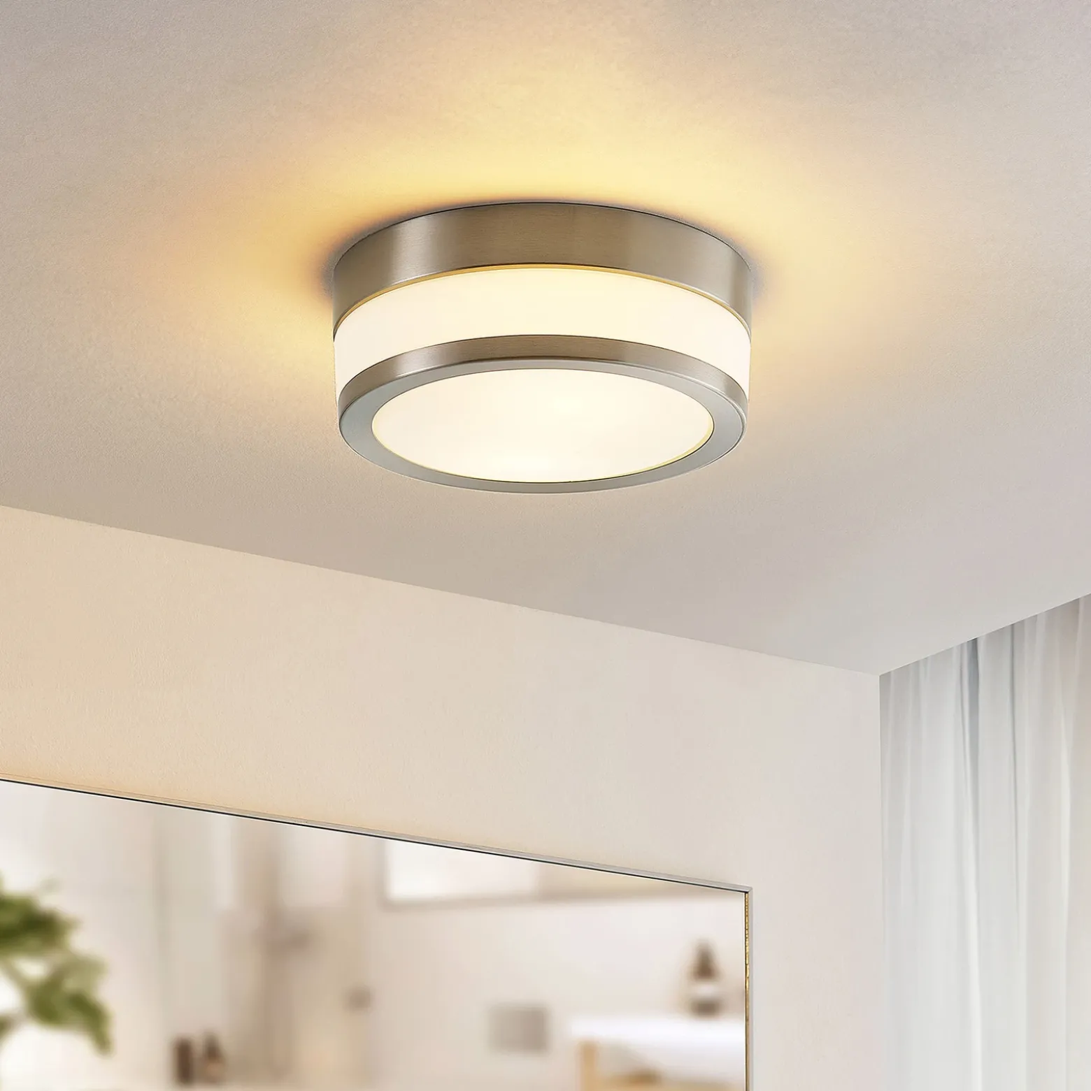 Lámpara de techo Lindby Flavi, Ø 23 cm, níquel, cristal, IP44, E27
