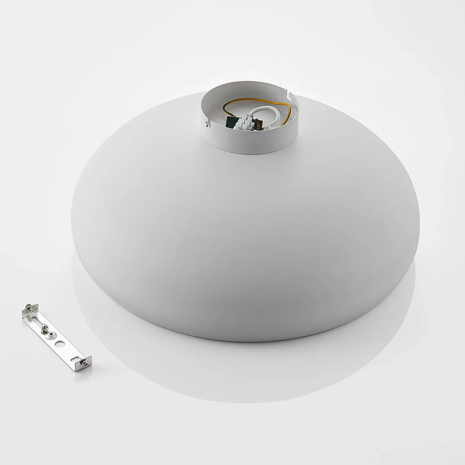 Lámpara de techo Lindby Gerwina, blanco/oro, metal, 40 cm, E27