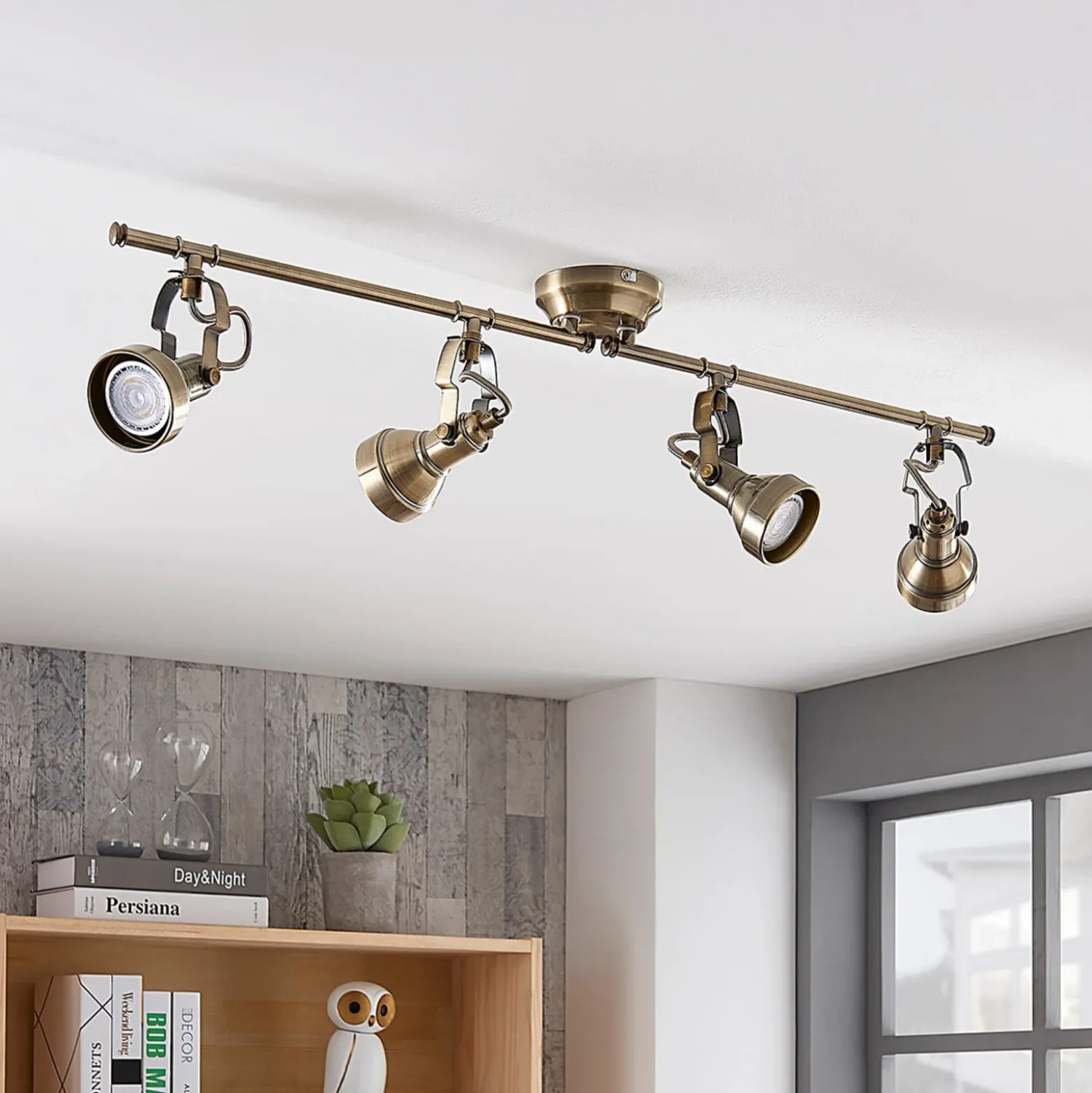 Lámpara de techo Lindby Perseas, 78 cm, 4 luces, latón envejecido, GU10