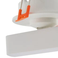 Lámpara empotrable LED Eldrin de Lindby, blanca, barra de luz, 13,1 cm