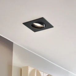 Lámpara empotrable PRIOS Fibur, negra, 9 cm, GU10
