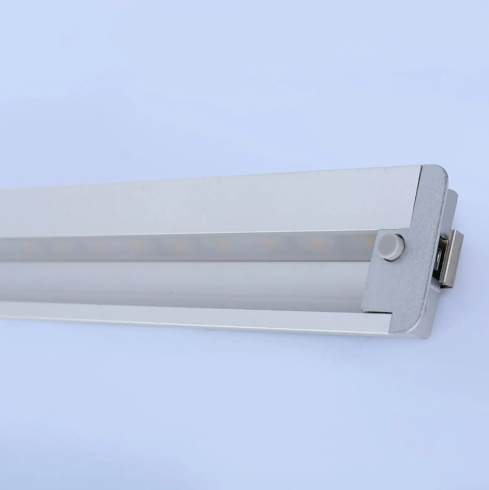 Lámpara LED bajo armario Helena 59,5x4cm 3.000K