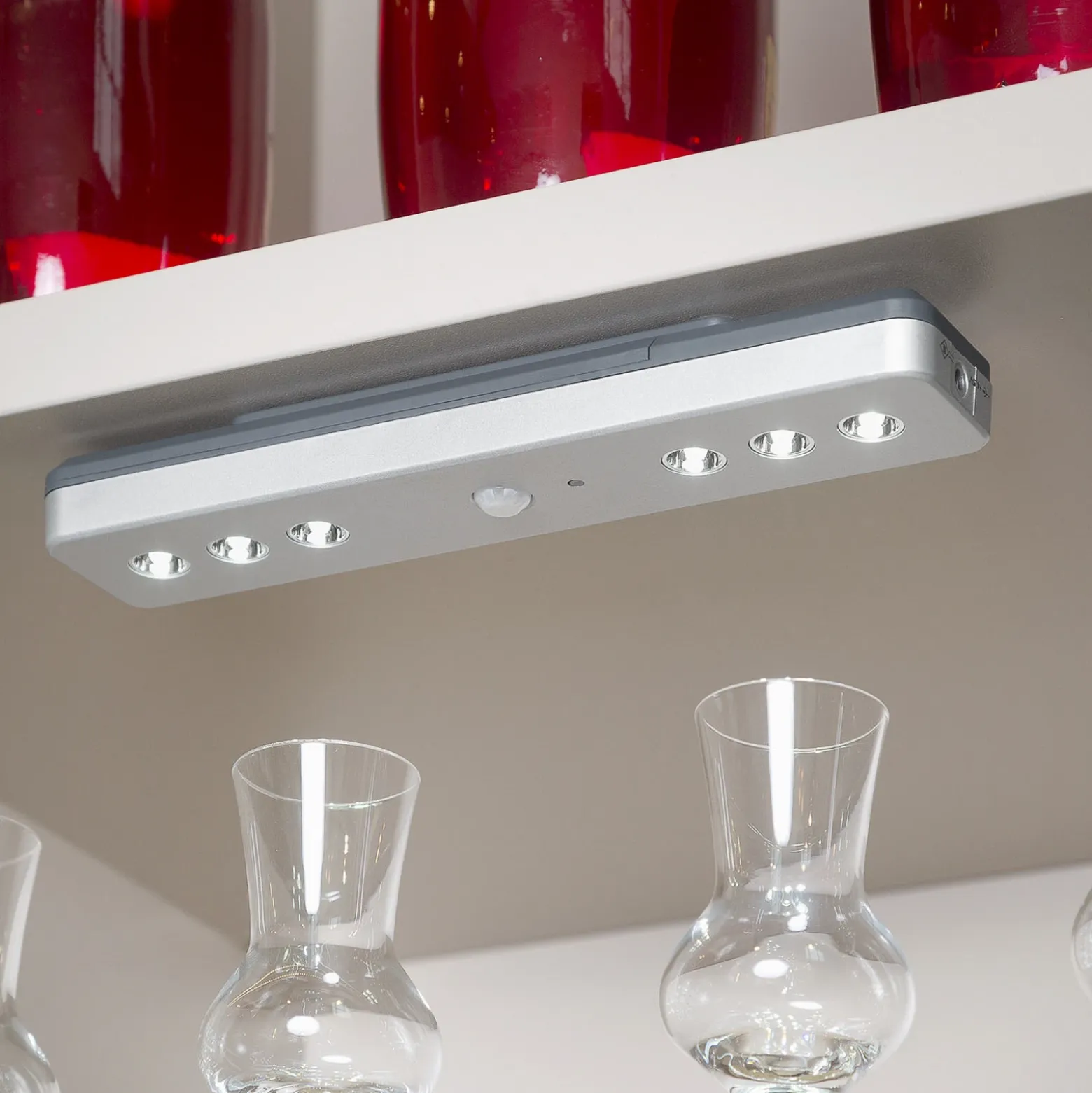 Lámpara LED bajo mueble Lero Indoor sensor batería