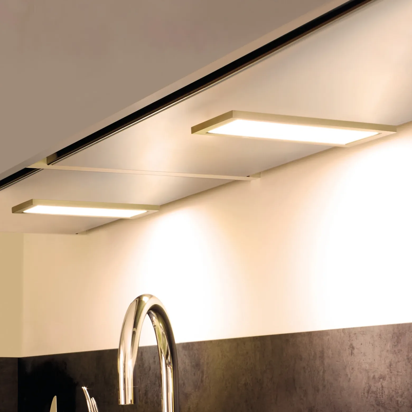 Lámpara LED bajo mueble Sky Atenuador 2 unidades 3.000K acero inoxidable