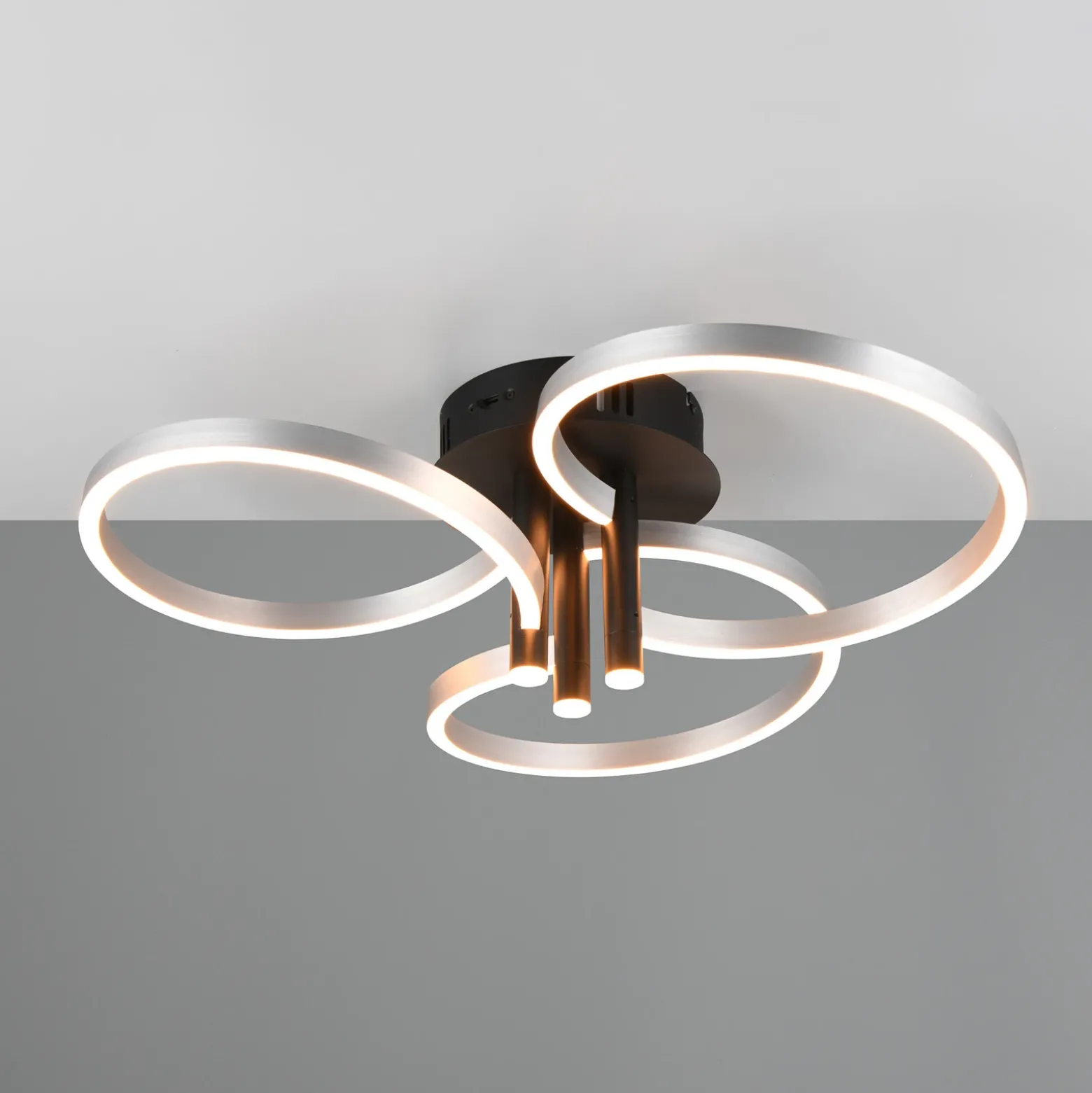 Lámpara LED de techo Caruso, aluminio/negro, Ø 66 cm, metal CCT atenuable