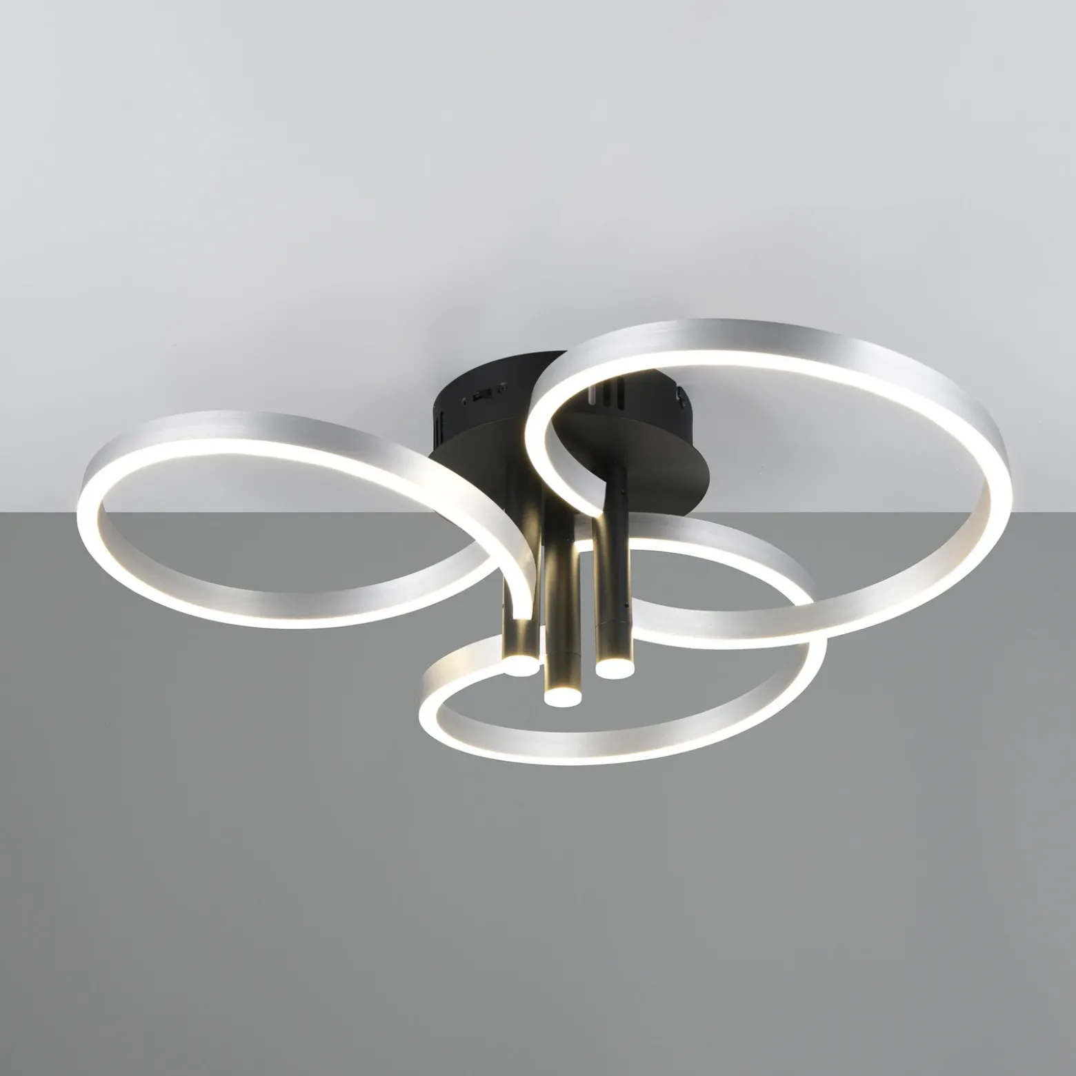 Lámpara LED de techo Caruso, aluminio/negro, Ø 66 cm, metal CCT atenuable