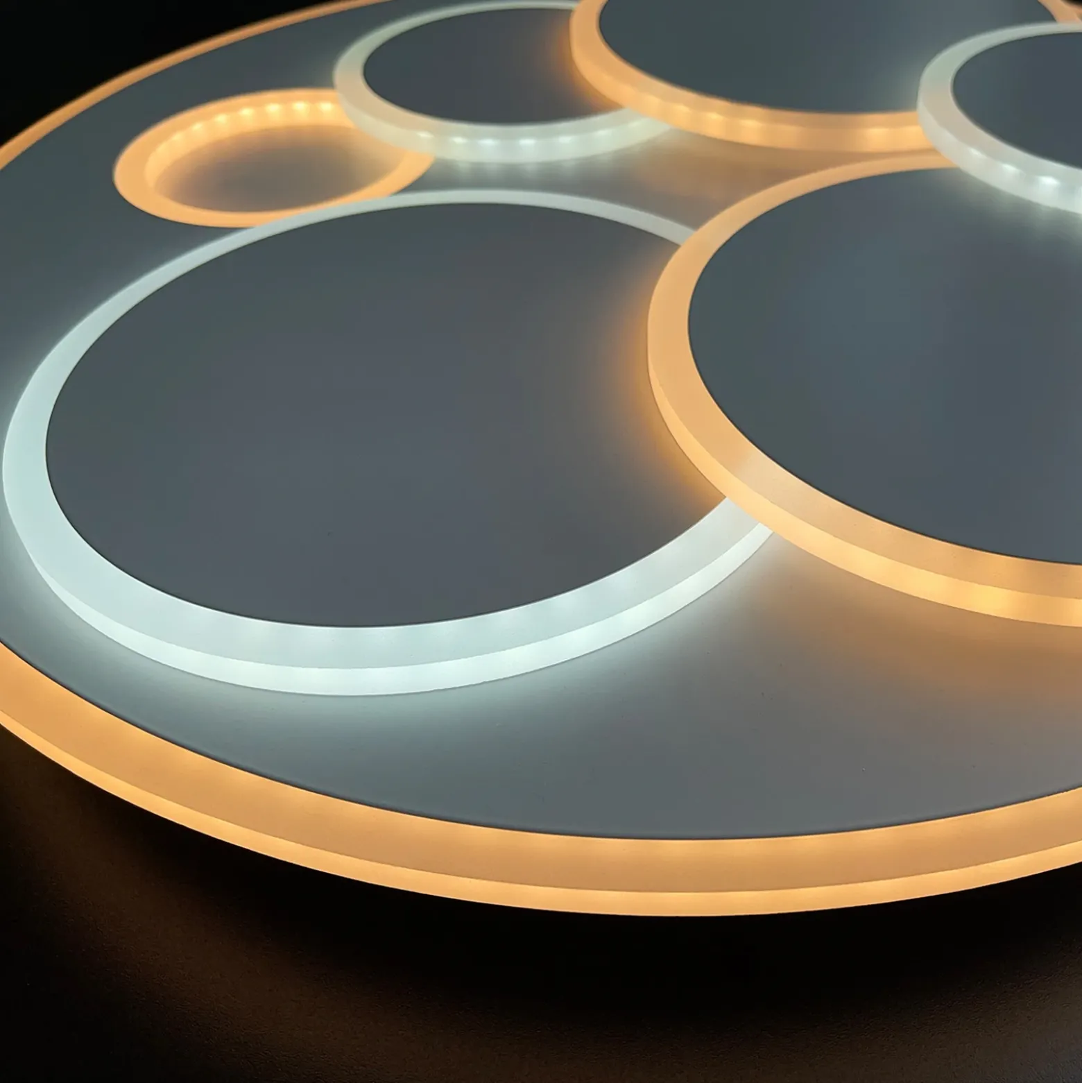 Lámpara LED de techo Dots, blanca, Ø 50 cm, metal/acrílico, CCT