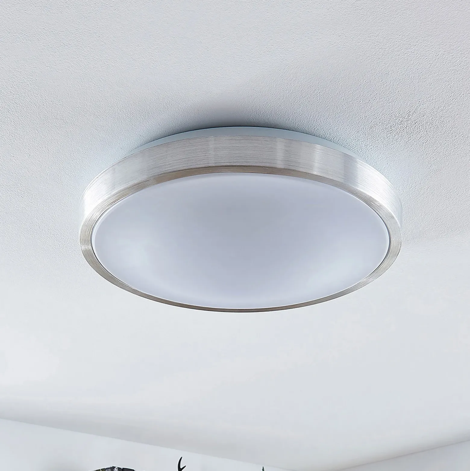 Lámpara LED de techo Emelie de Lindby, Ø 42 cm, color aluminio, metal