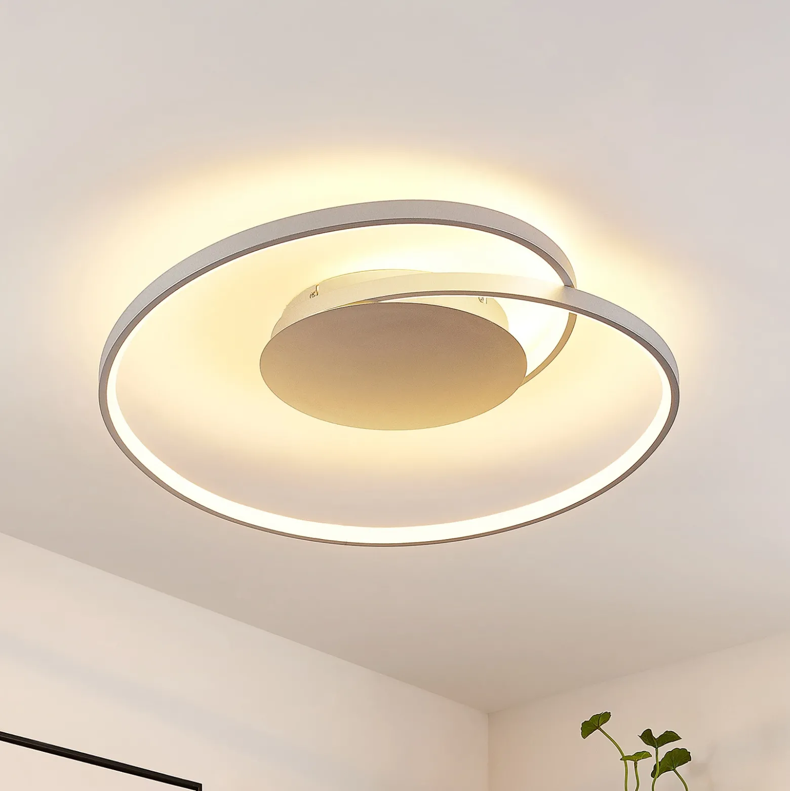 Lámpara LED de techo Lucande Enesa, 63 cm, CCT, control remoto, atenuable