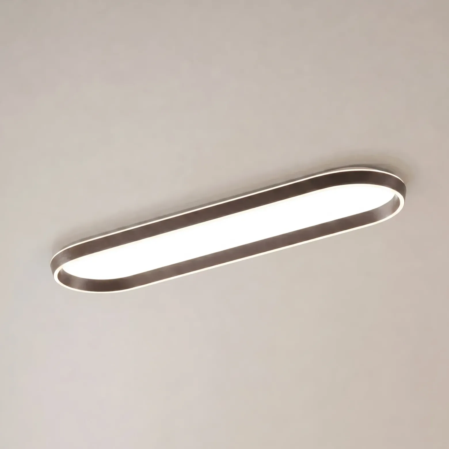 Lámpara LED de techo Lucande Rylan, 112 cm, marrón, atenuable, CCT