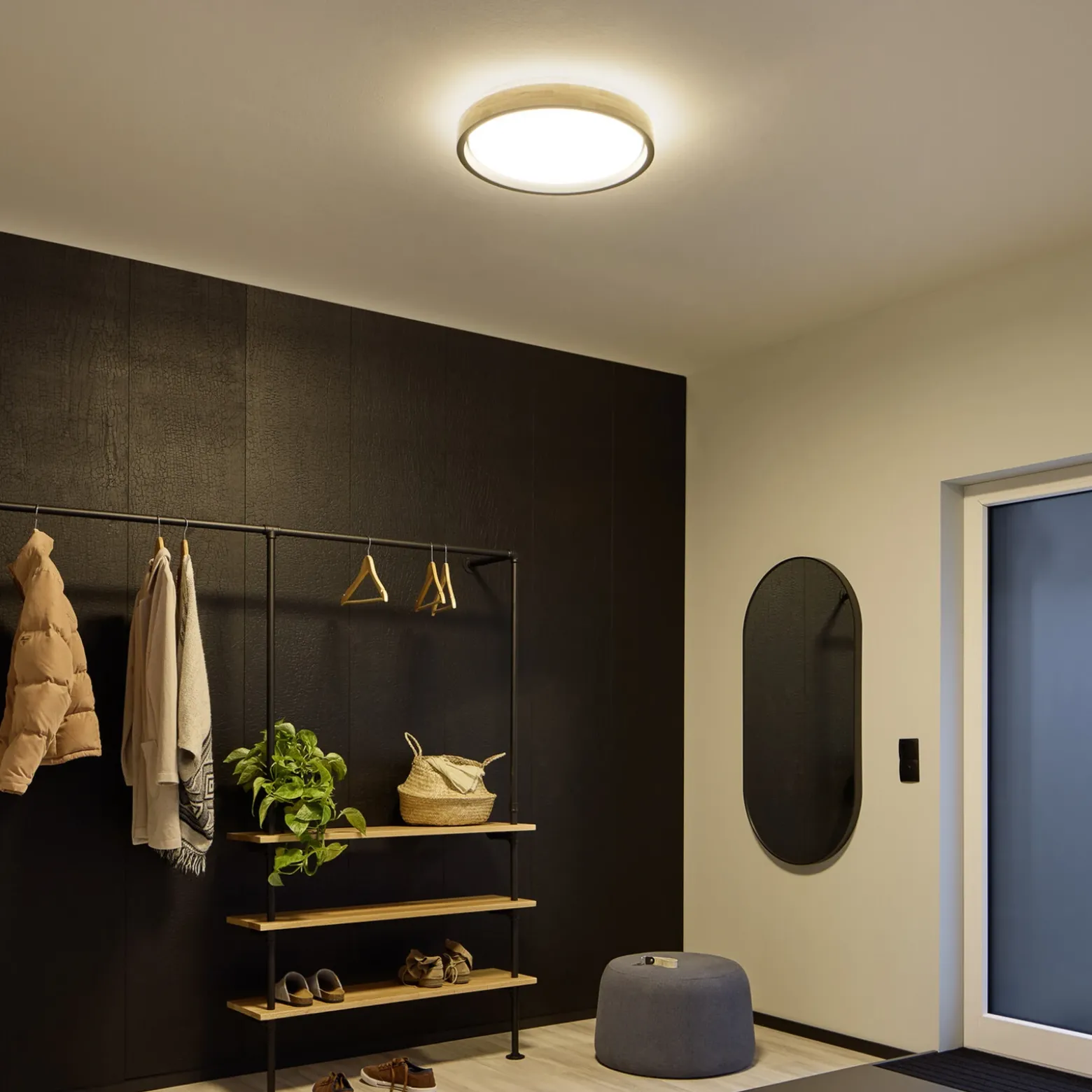 Lámpara LED de techo OSRAM ORBIS MARIANO, madera/negro, Ø 51 cm, atenuable