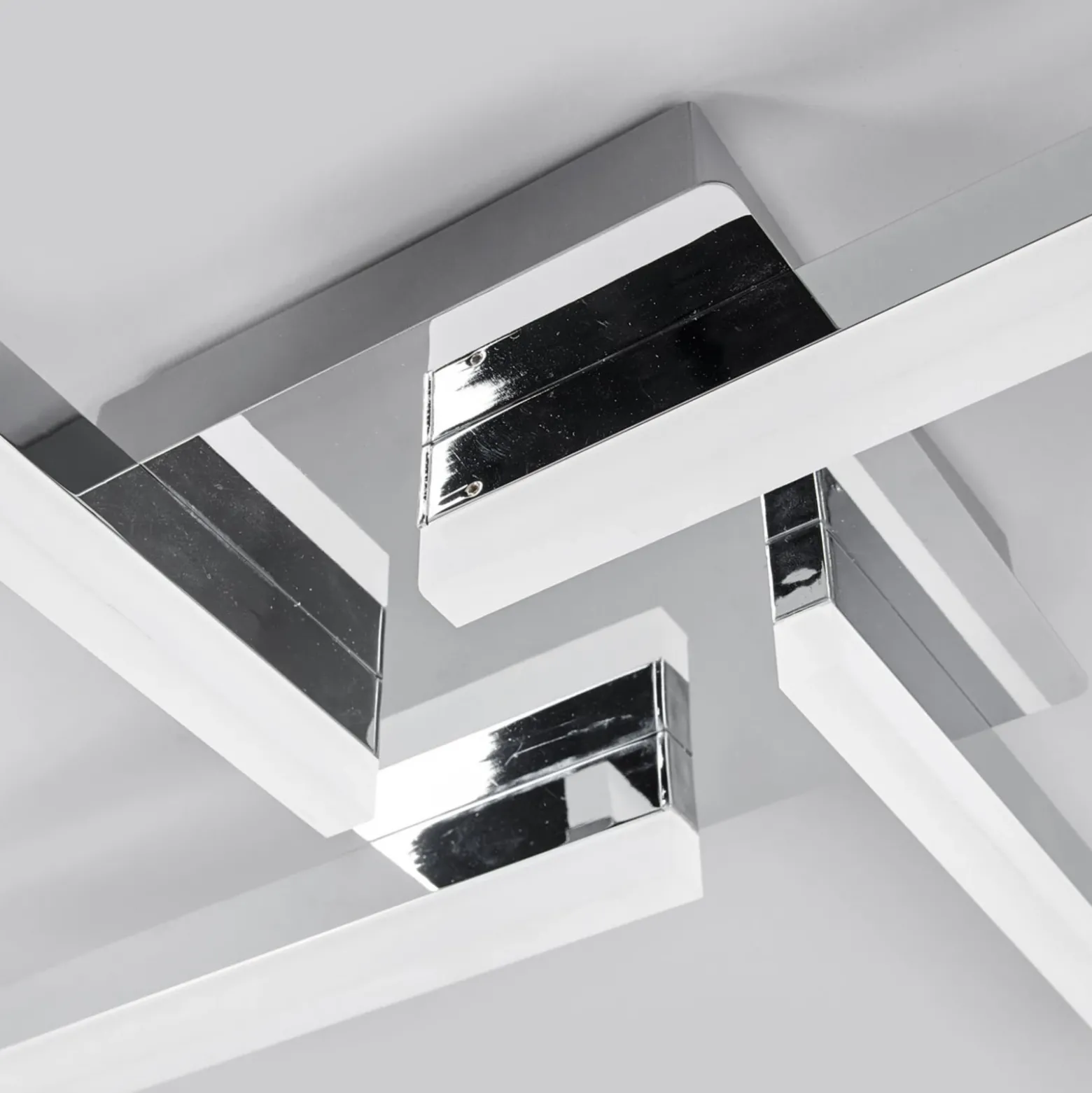 Lámpara LED de techo Patrik de Lindby, 59 cm, 4 luces, cromo, IP44