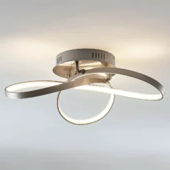 Lámpara LED de techo Saliha con formas modernas
