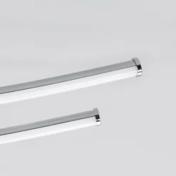 Lámpara LED de techo Yael de Lindby, color cromo, metal, 67 cm de largo