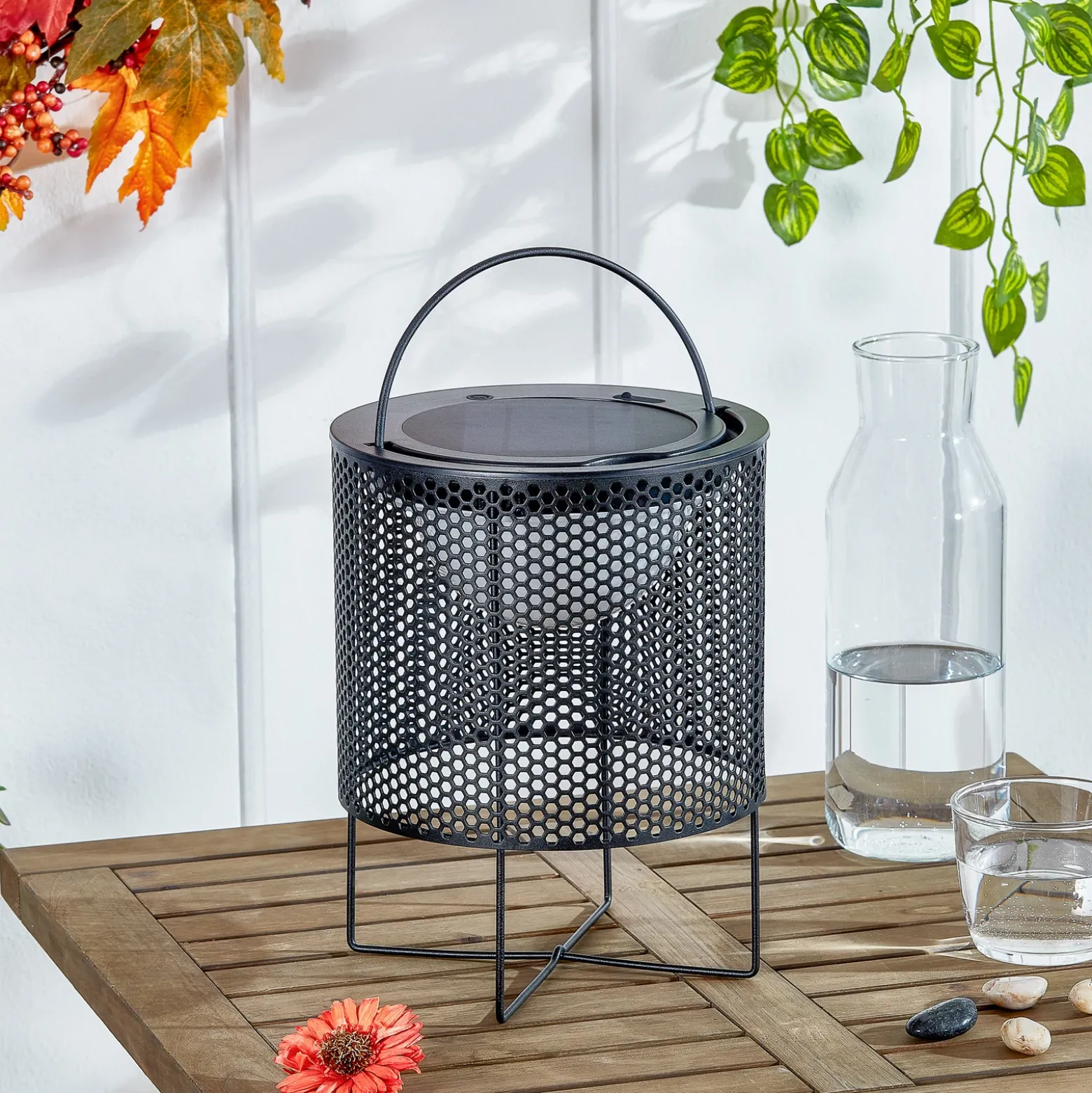Lámpara LED para terraza Achilleas, RGBW, negra, de Lindby