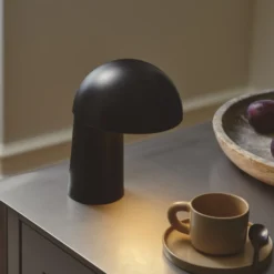Lámpara LED recargable de mesa Faye Portable, negra, atenuable, USB