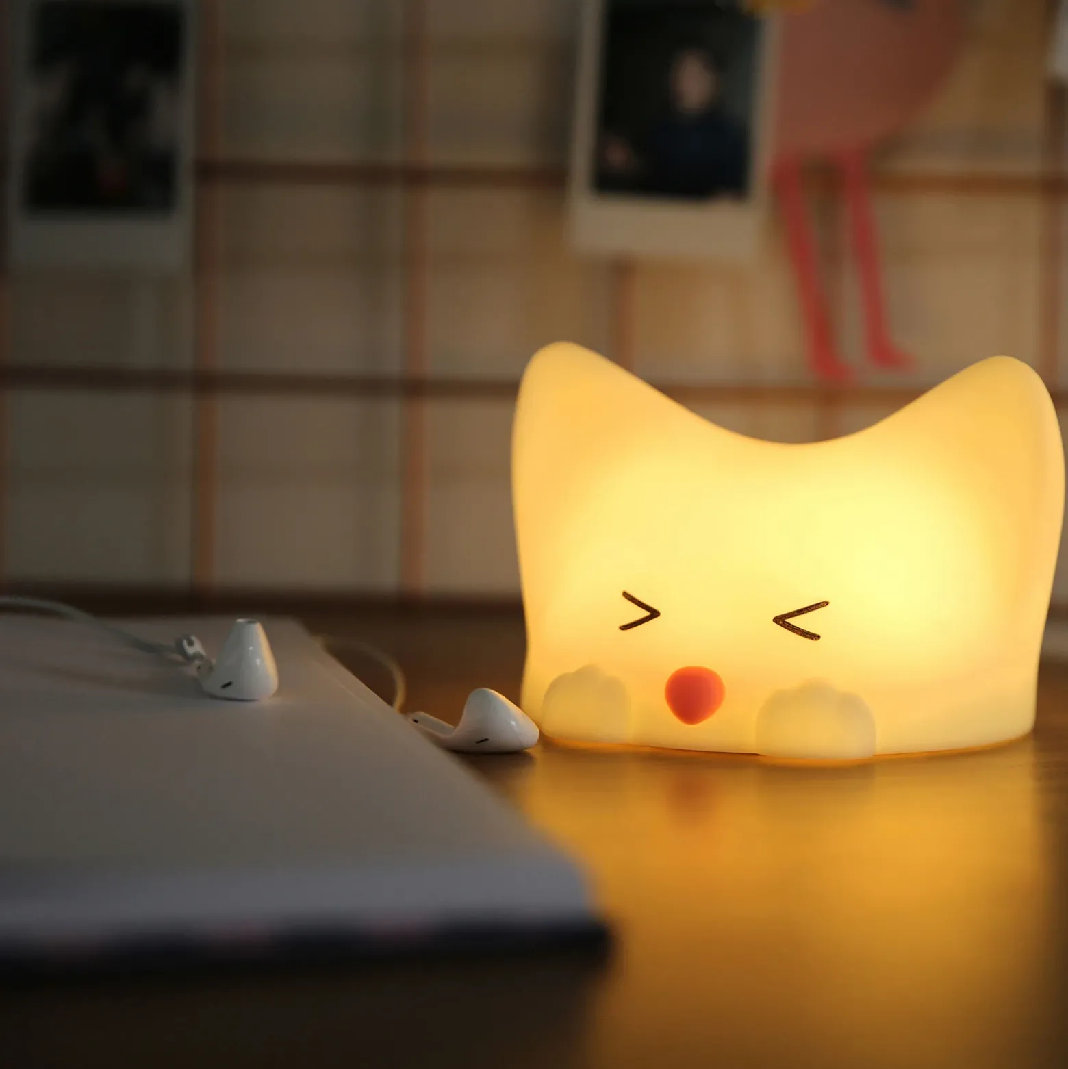 Lámpara nocturna LED Catty Cat, 7 colores + sonido