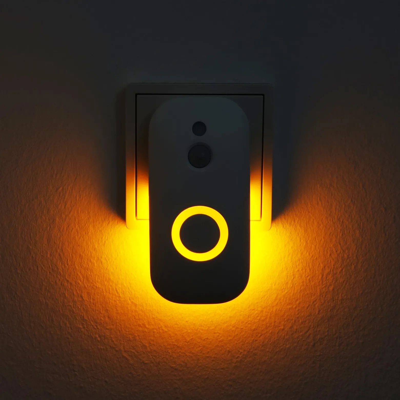 Lámpara nocturna LED con sensor Agena para la toma de corriente