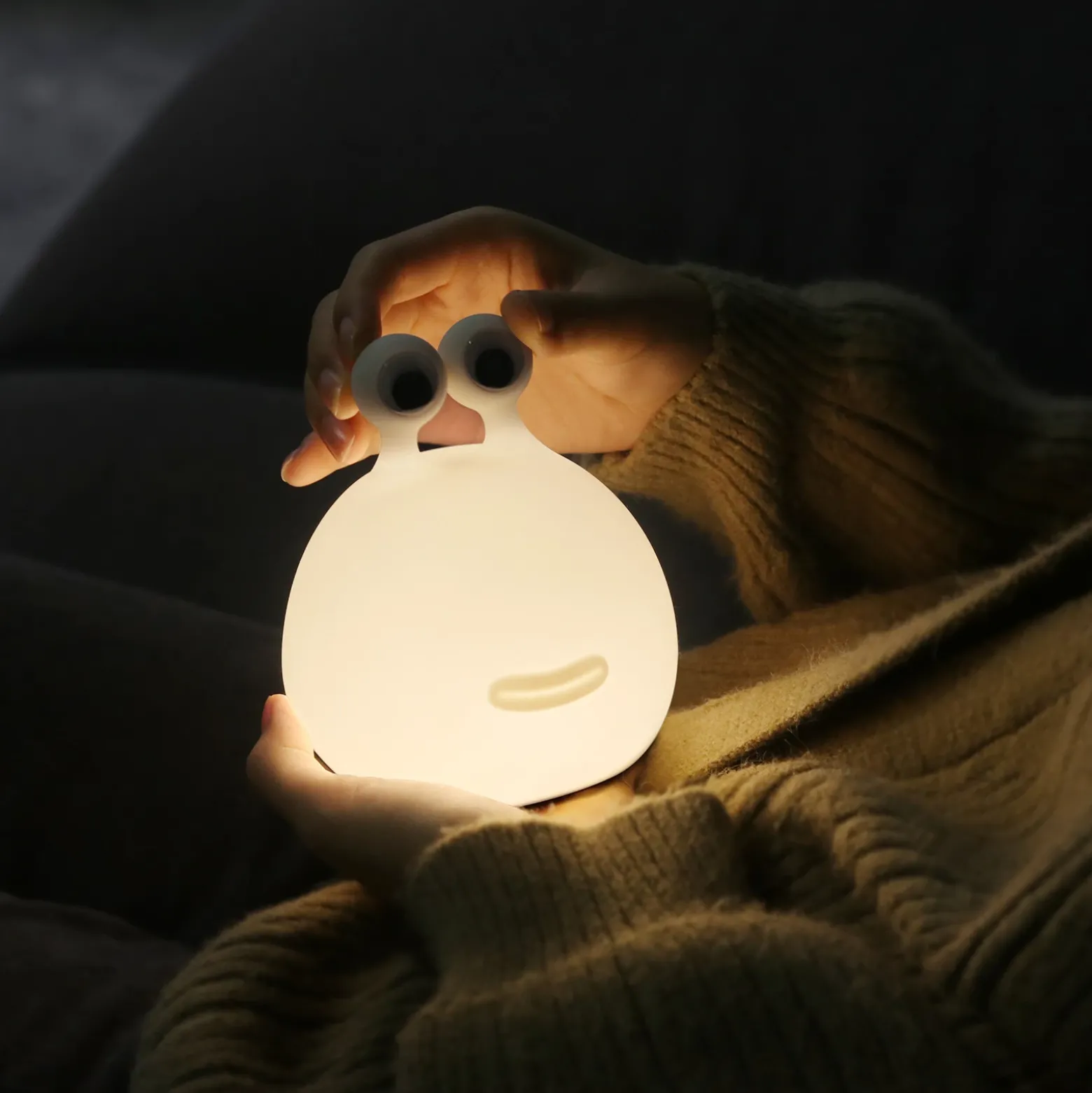 Lámpara nocturna LED Momo Moon con batería y USB