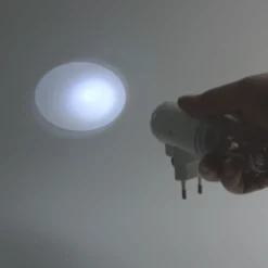 Lámpara nocturna LED multifunción 3 en 1