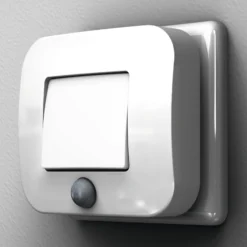Lámpara nocturna LED para enchufe OSRAM LUNETTA HALL Sensor PIR blanco