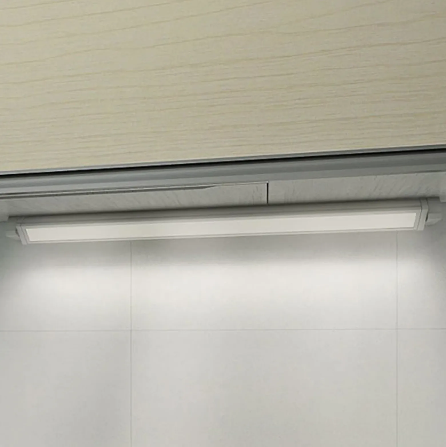 Lámpara para muebles LED 957, longitud 77 cm