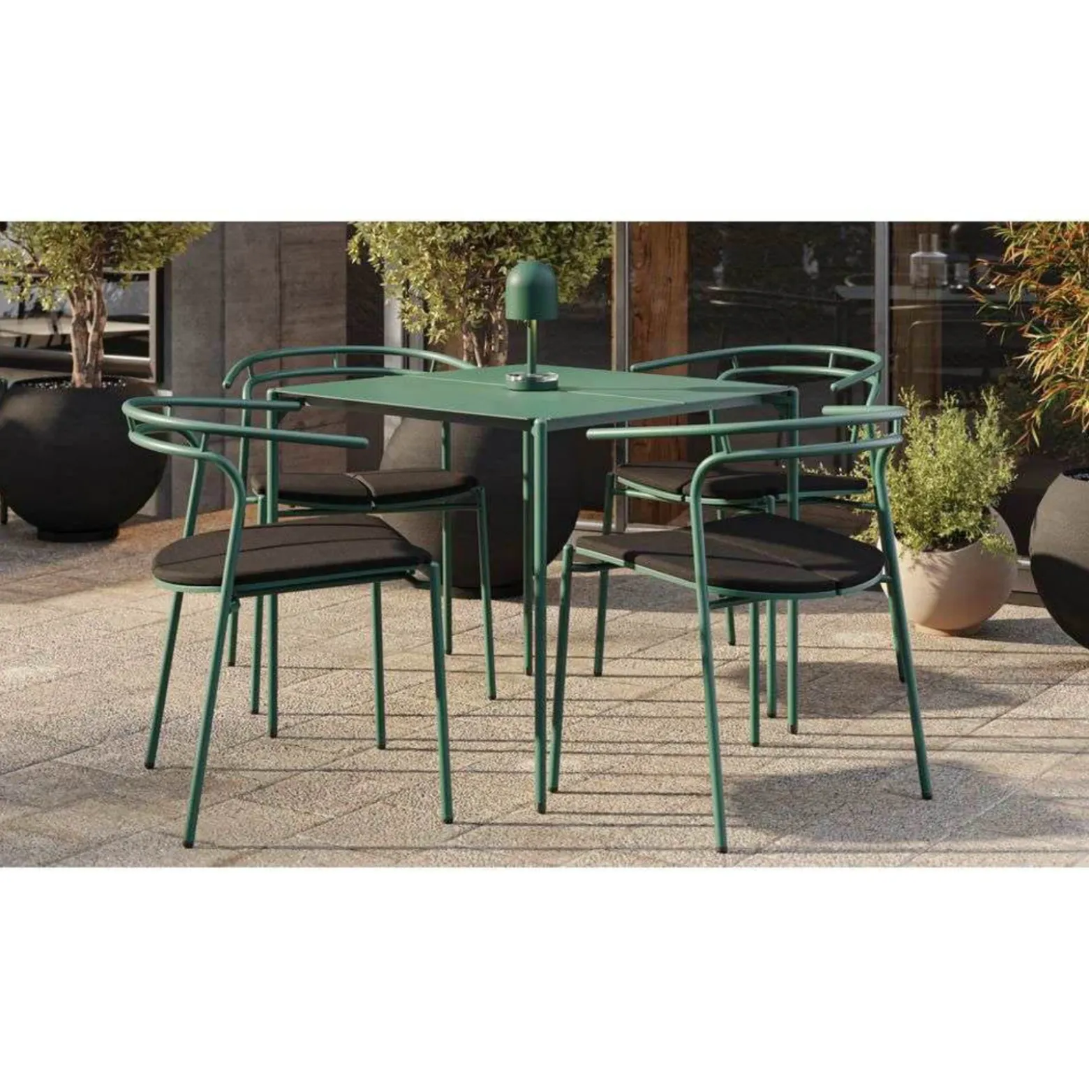 Lámpara recargable Luceo de AYTM, verde bosque, metal, 24 cm, atenuable, IP44