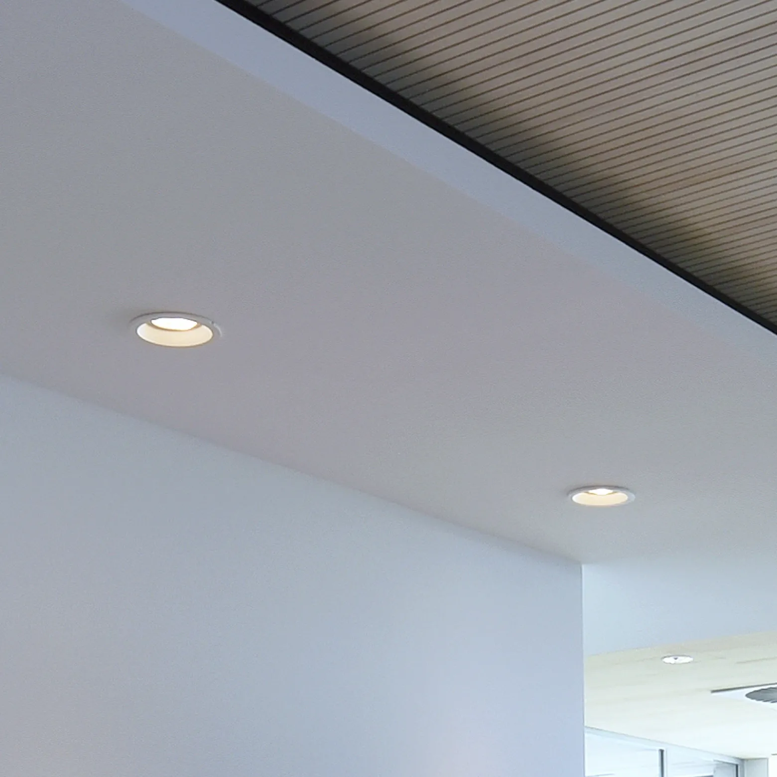 Lámpara techo LED empotrada COB130 18 W cálido