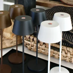 LOOM DESIGN Modi Lámpara LED para terraza, corten