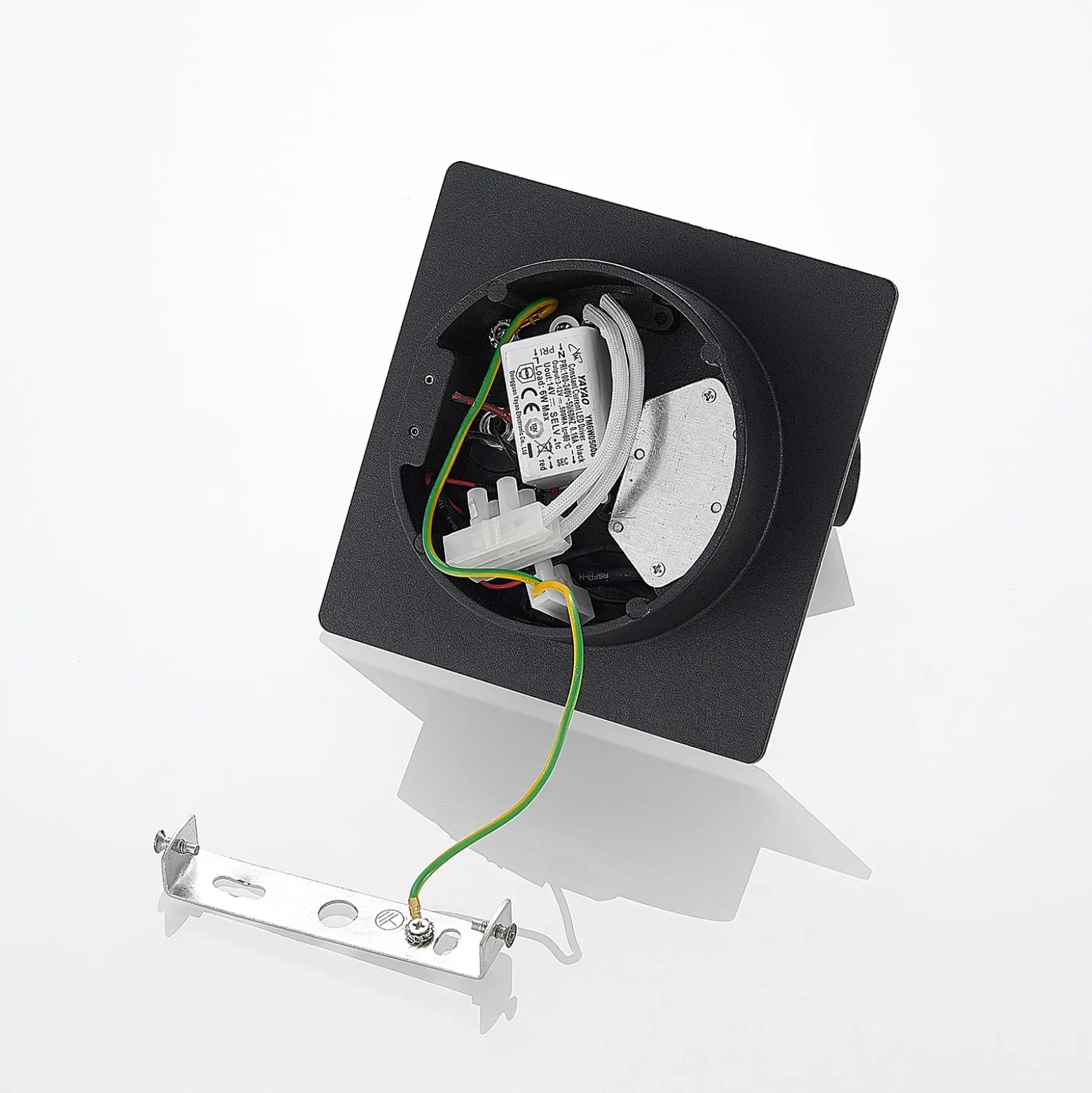 Lucande aplique de pared LED Magya, negro, 2 luces, angular