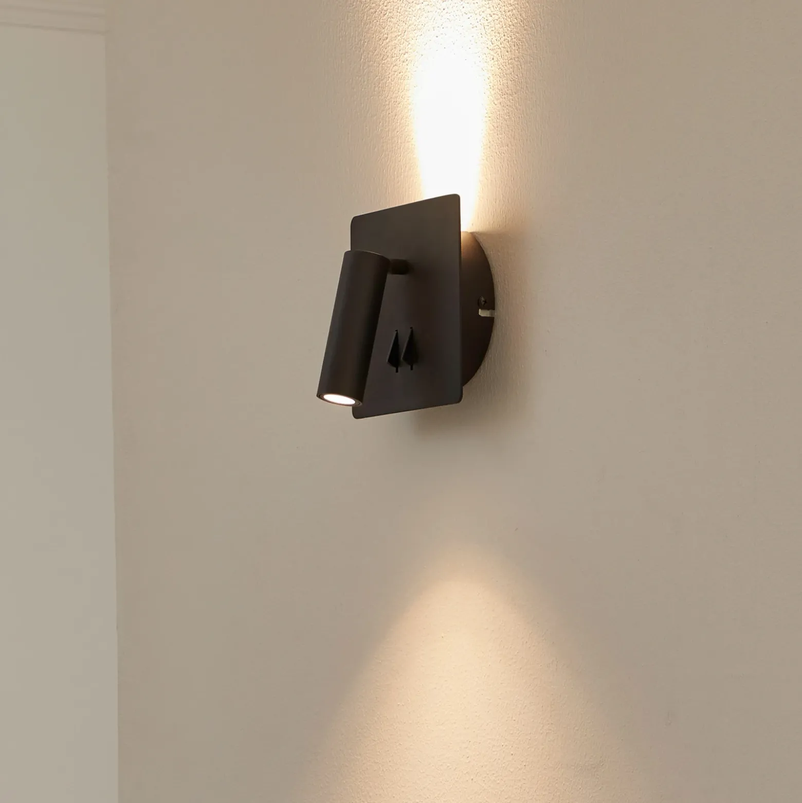 Lucande aplique de pared LED Magya, negro, 2 luces, angular
