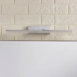 Lucande Aplique LED para baño Julie, 46cm, cromo, metal, IP44