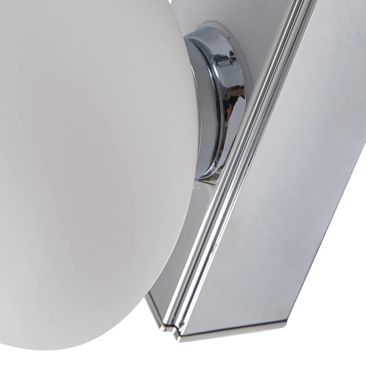 Lucande aplique LED para baño Myrra, cromo, cristal, 60 cm, IP44