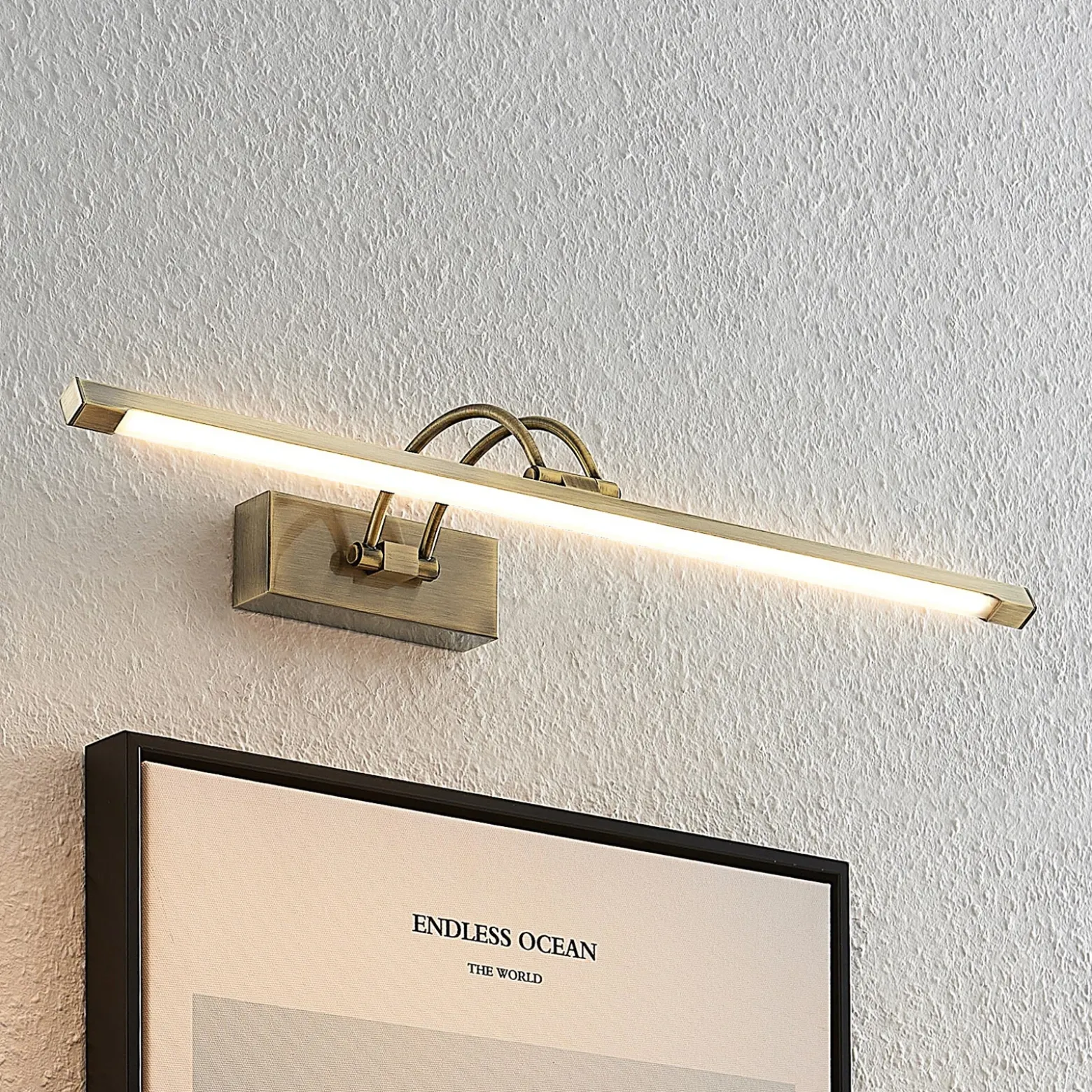 Lucande Felena lámpara LED para cuadros, latón