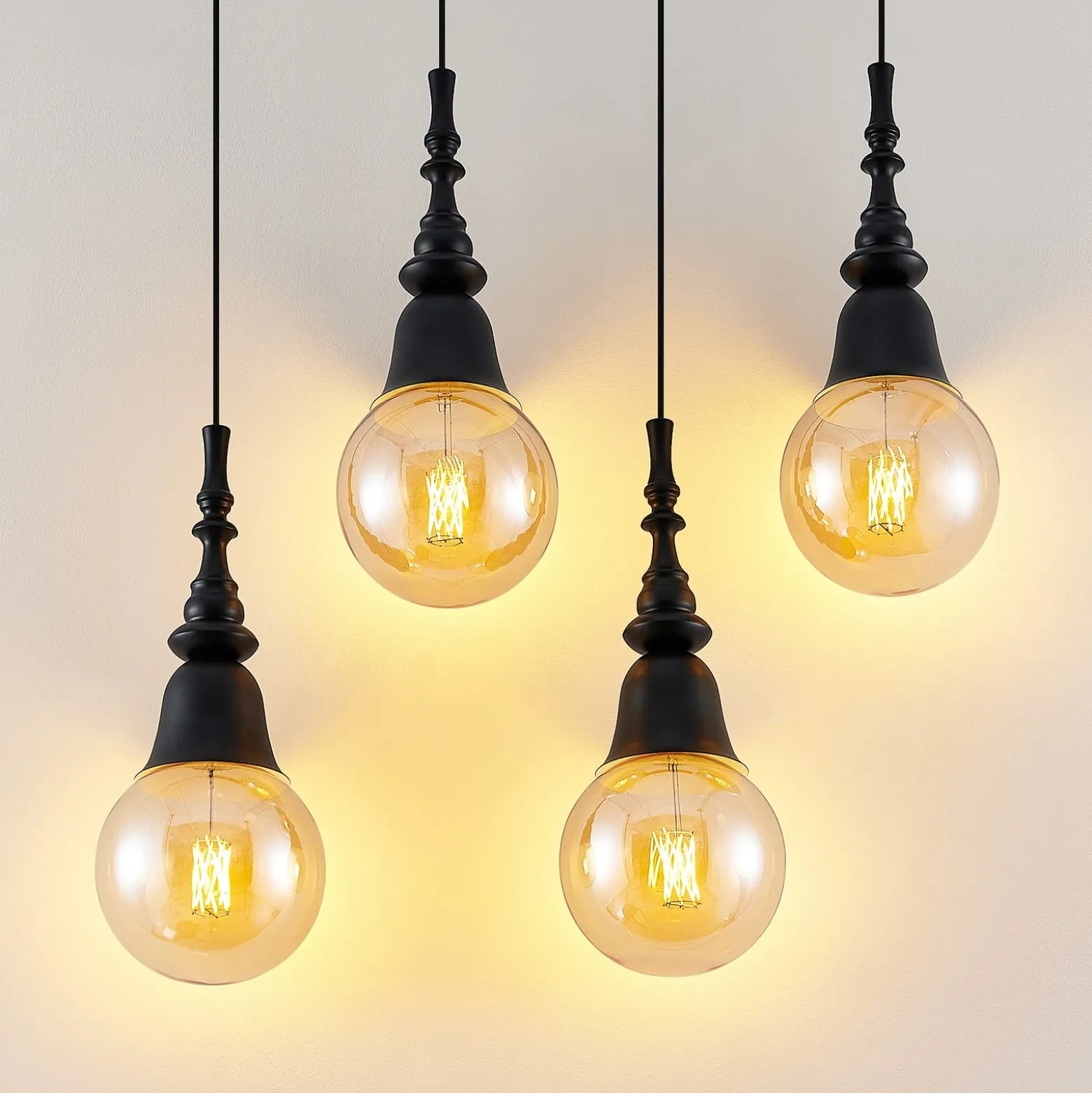 Lucande Gesja colgante, 4 luces, largo, negro