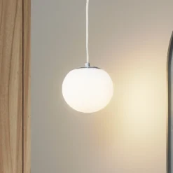 Lucande lámpara colgante Bidolo, color cromo, cristal, Ø 15 cm, IP44