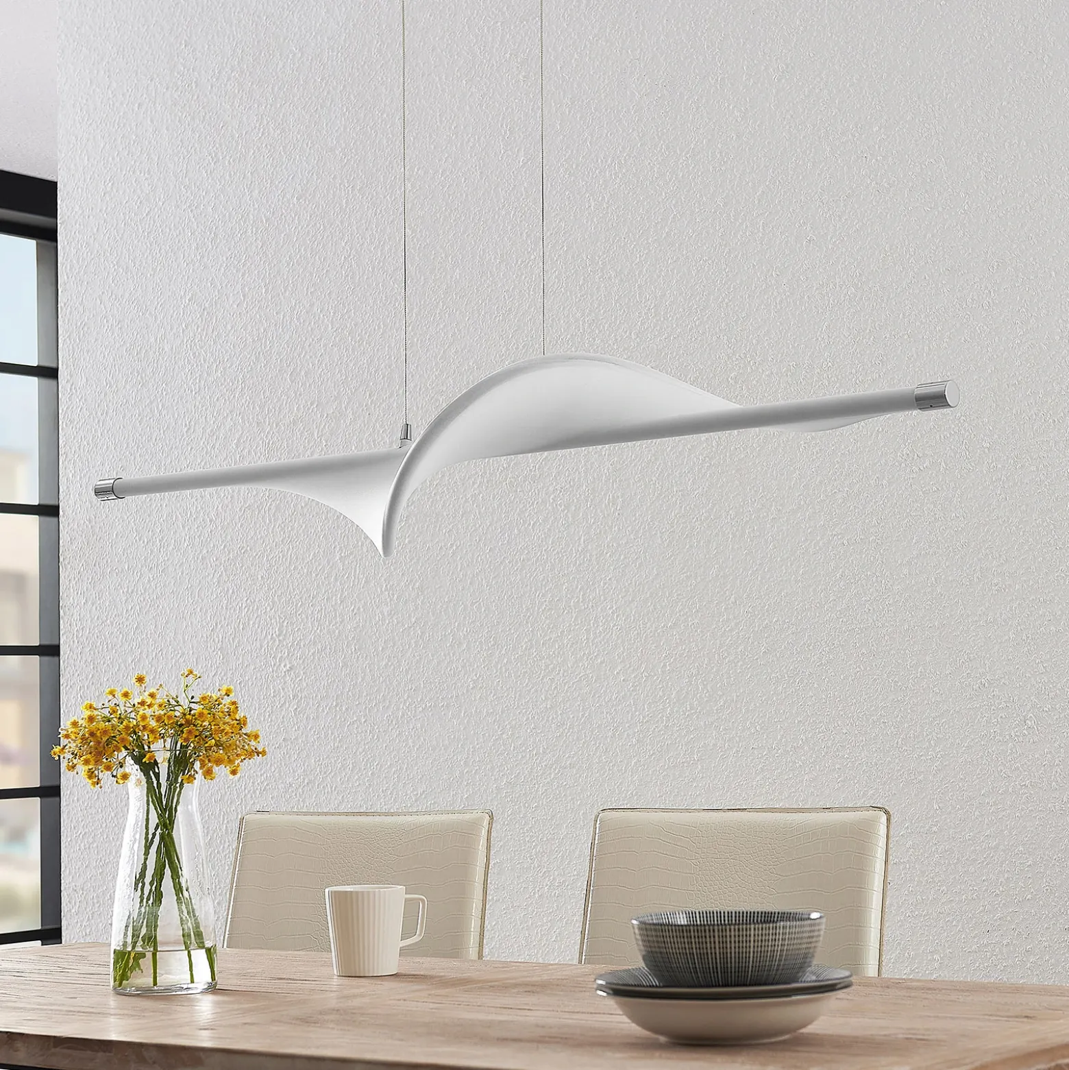 Lucande Lámpara colgante LED Edano, 122 cm, blanca, textil, atenuable