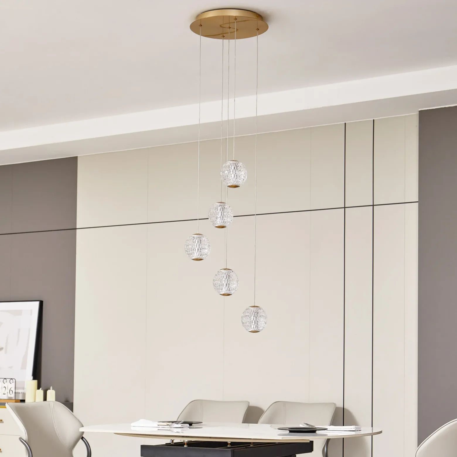 Lucande Lámpara colgante LED Ismenia, 5 luces, latón, acrílico