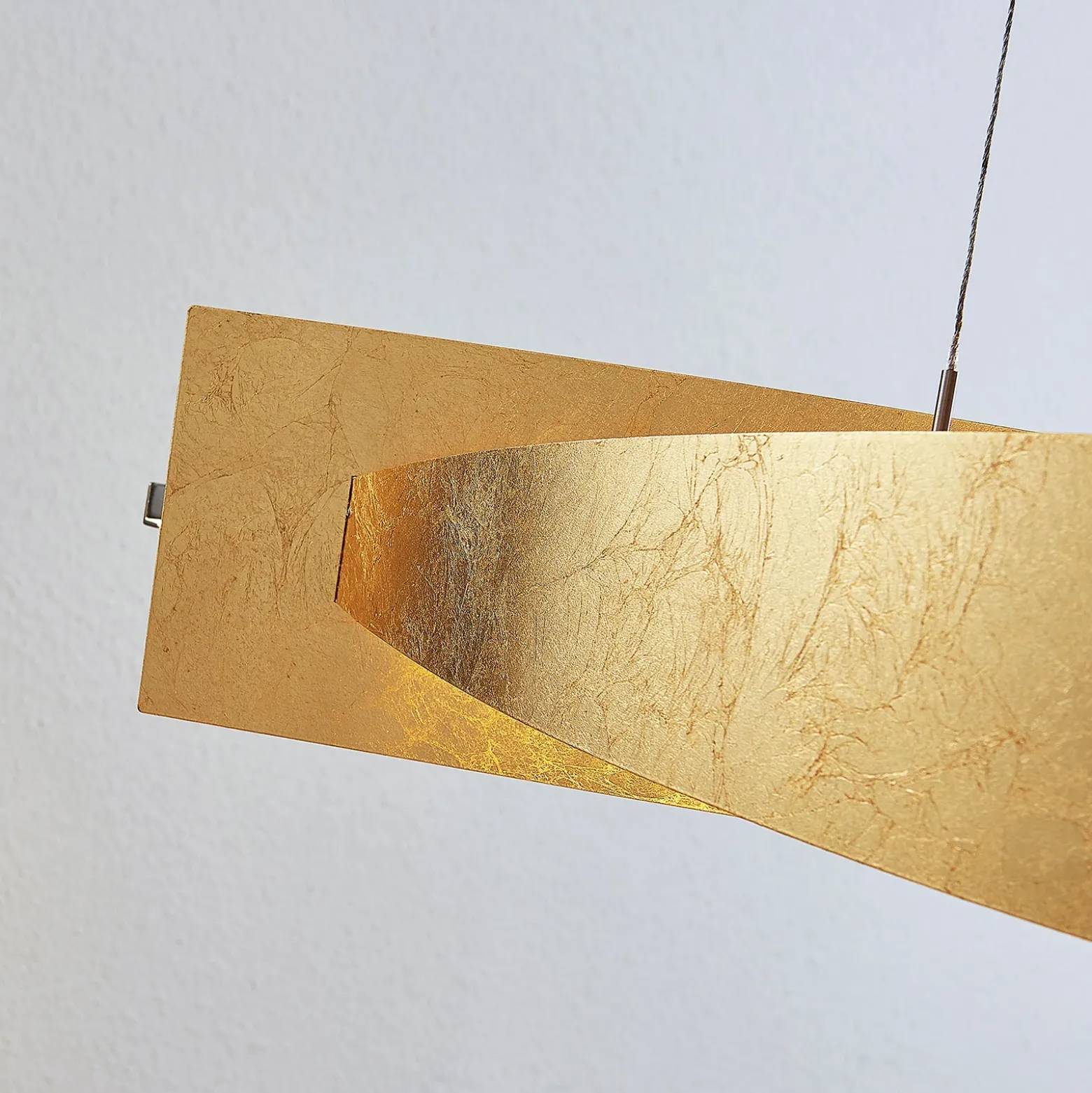 Lucande Lámpara colgante LED Marija, 101 cm, dorada, atenuable
