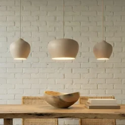 Lucande Lámpara colgante Malisa, beige, 3 luces, metal, 90 cm