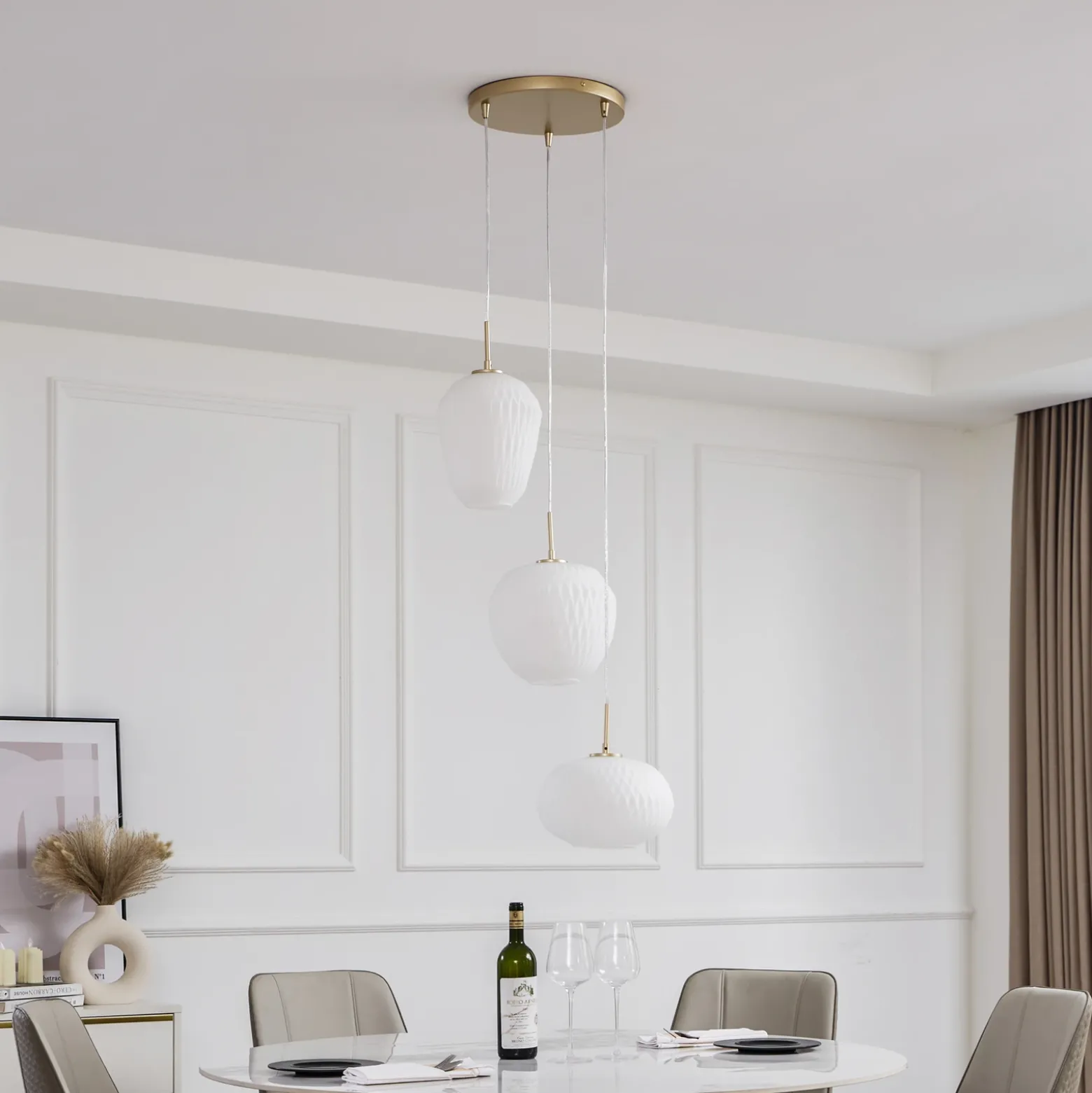 Lucande lámpara colgante Quinara, 3 luces, opal, cristal, Ø 52 cm