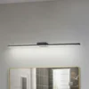 Lucande Lámpara de espejo LED Kivana, negra, metal, 90 cm, IP44