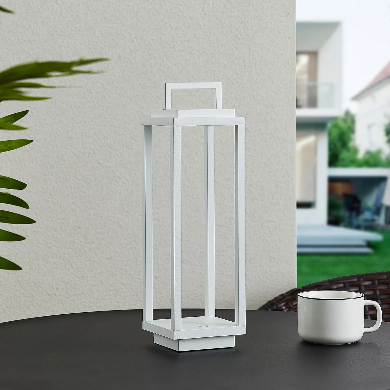 Lucande Lámpara de exterior de LED Mirina, blanca, batería recargable,