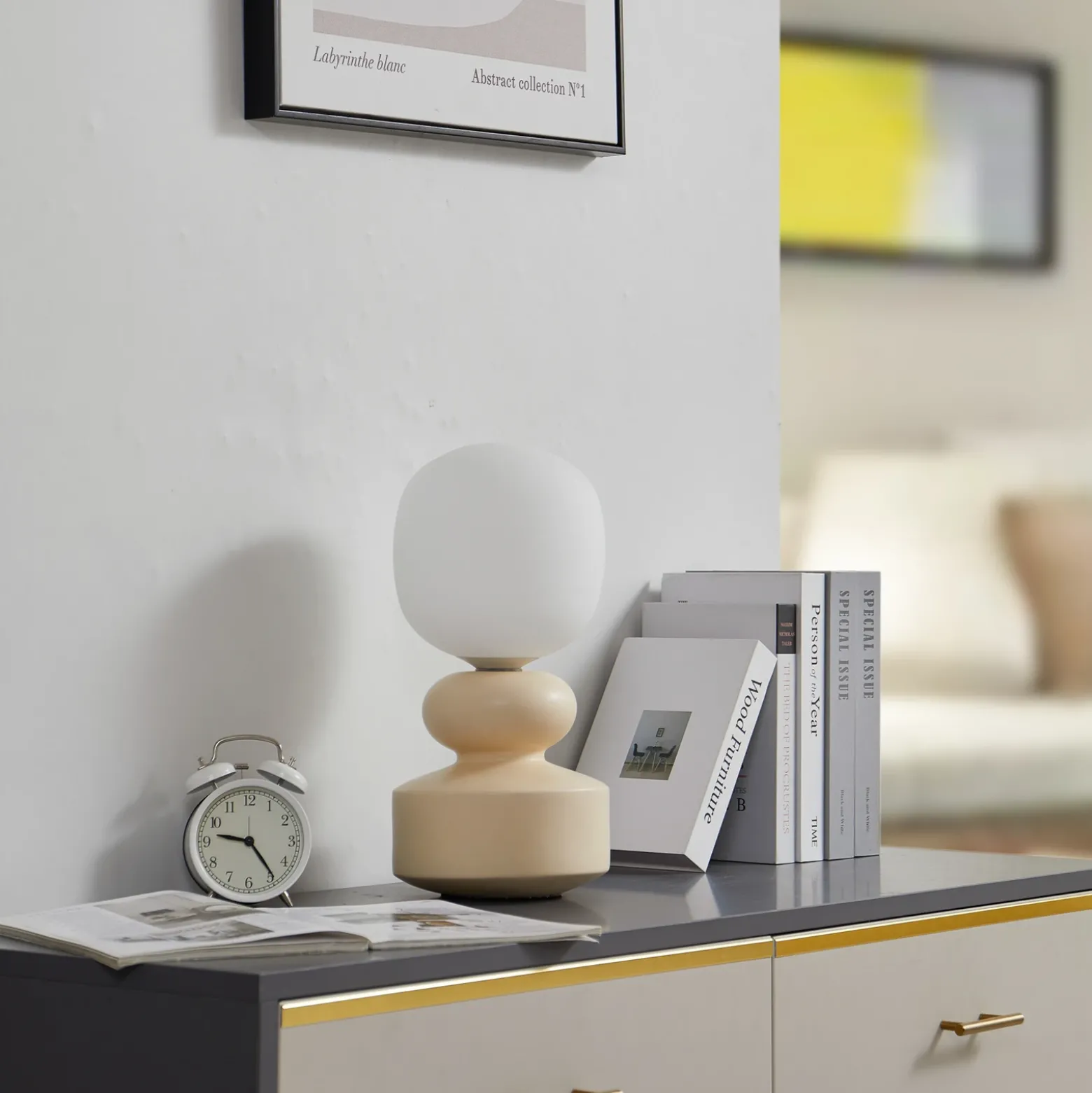Lucande lámpara de mesa Fidelo, blanco/amarillo, 38 cm, vidrio, cerámica