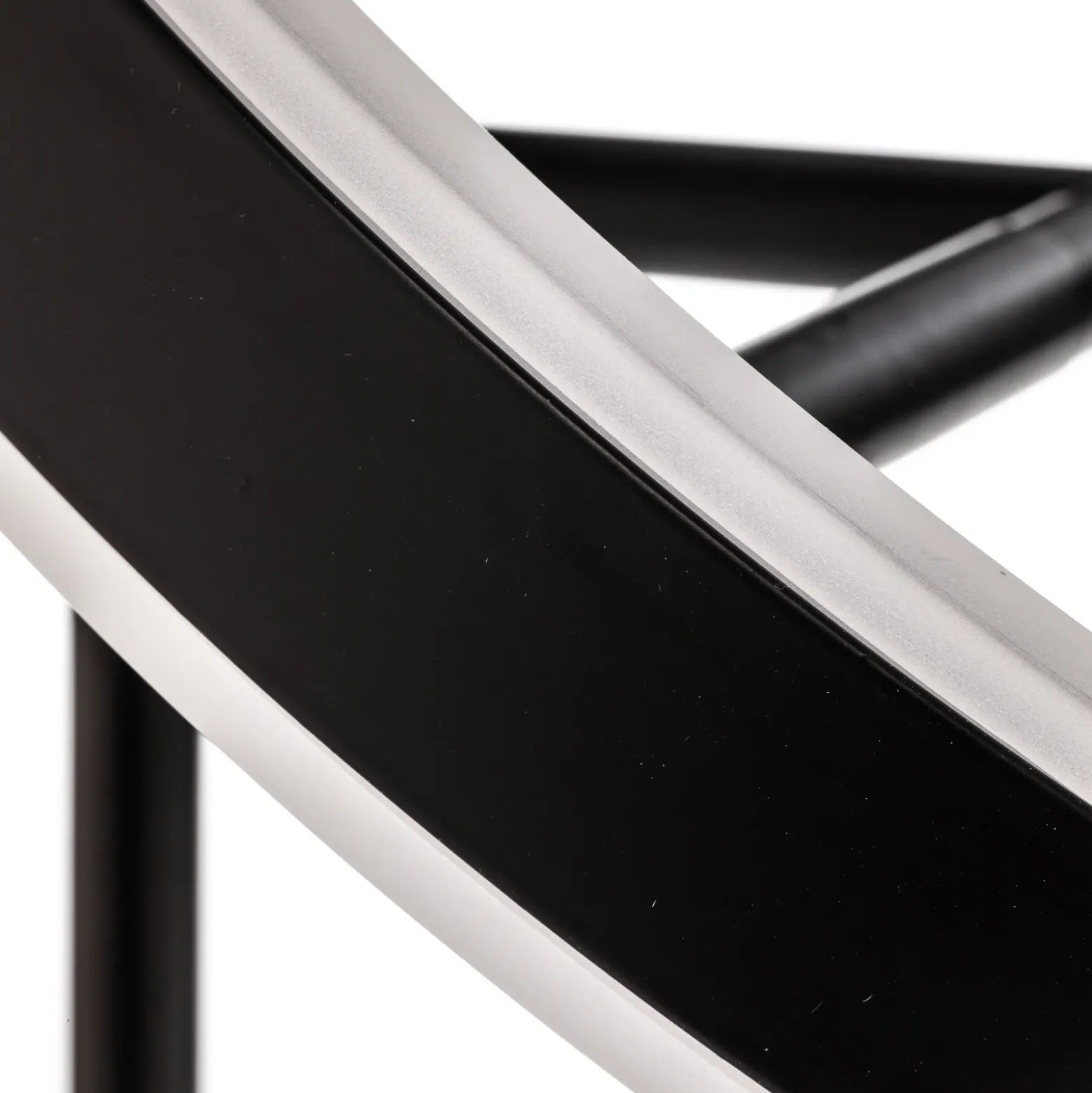 Lucande Lámpara de mesa LED Yekta, negra, 59 cm, atenuable