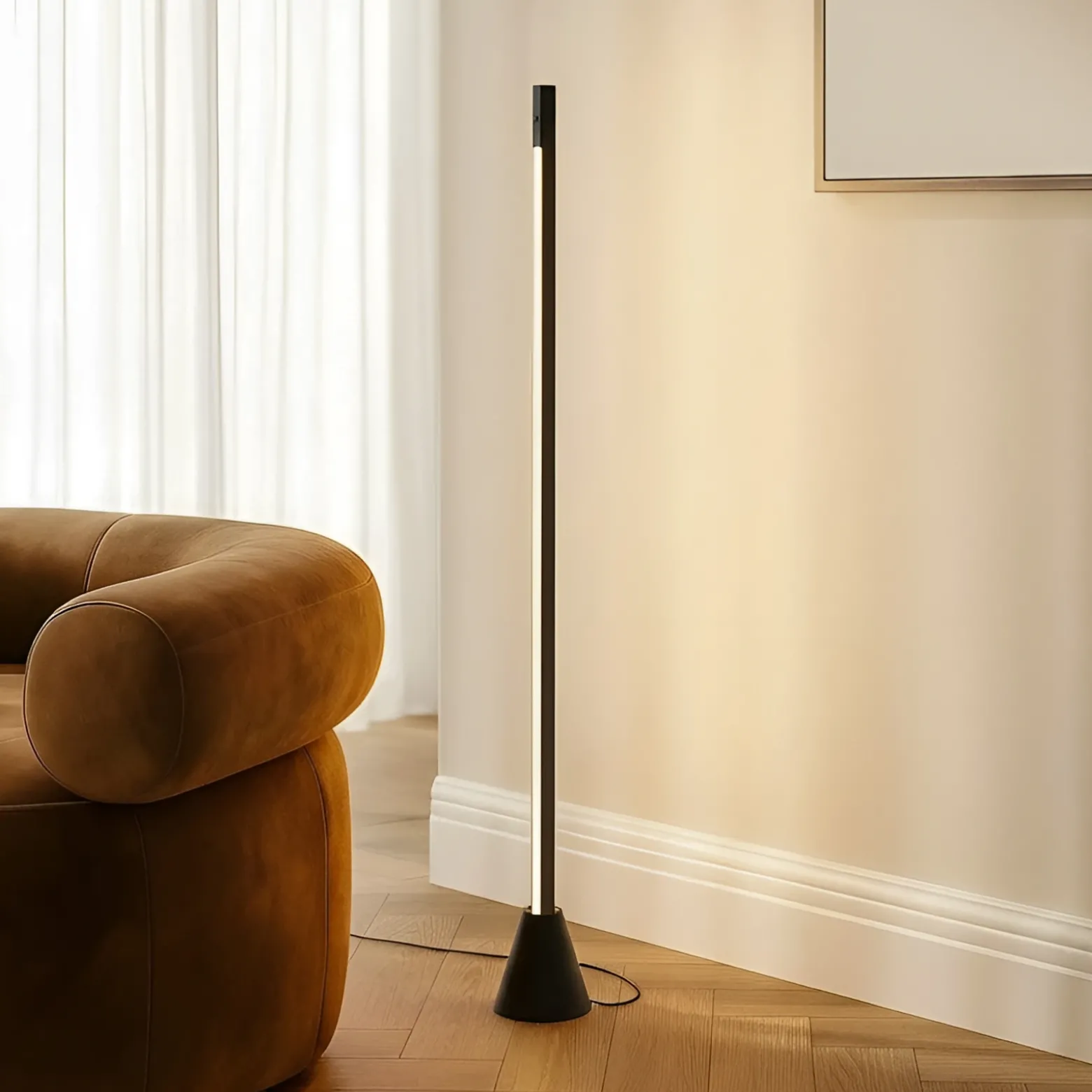 Lucande lámpara de pie LED Linija, negra, altura 110 cm, sensor